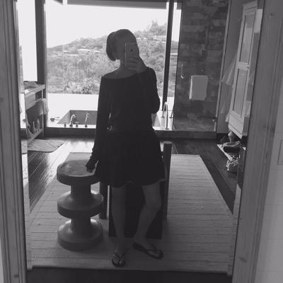 JuliaPilka's profile picture. Grudges are a waste of perfect happines. Laugh when you can, apologize when you should, and let go of what you can't change