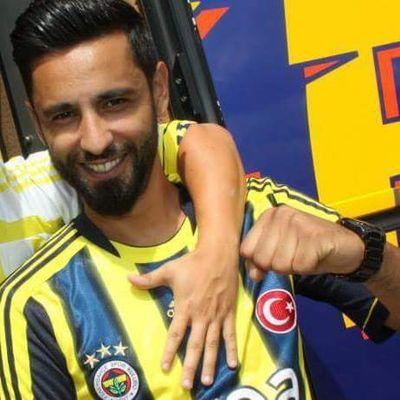 esinan_sinan's profile picture. ....