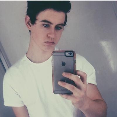fcs : nash grier, shawn mendes, mathew espinosa.