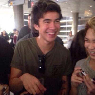 did you say calum hood's arms??¿¿?