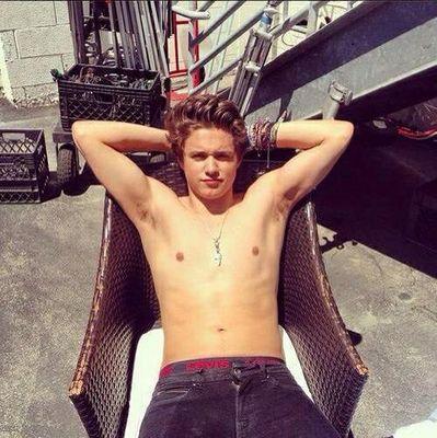 1D 0/5 5SOS 0/4 TV 0/4 BYE 0/3