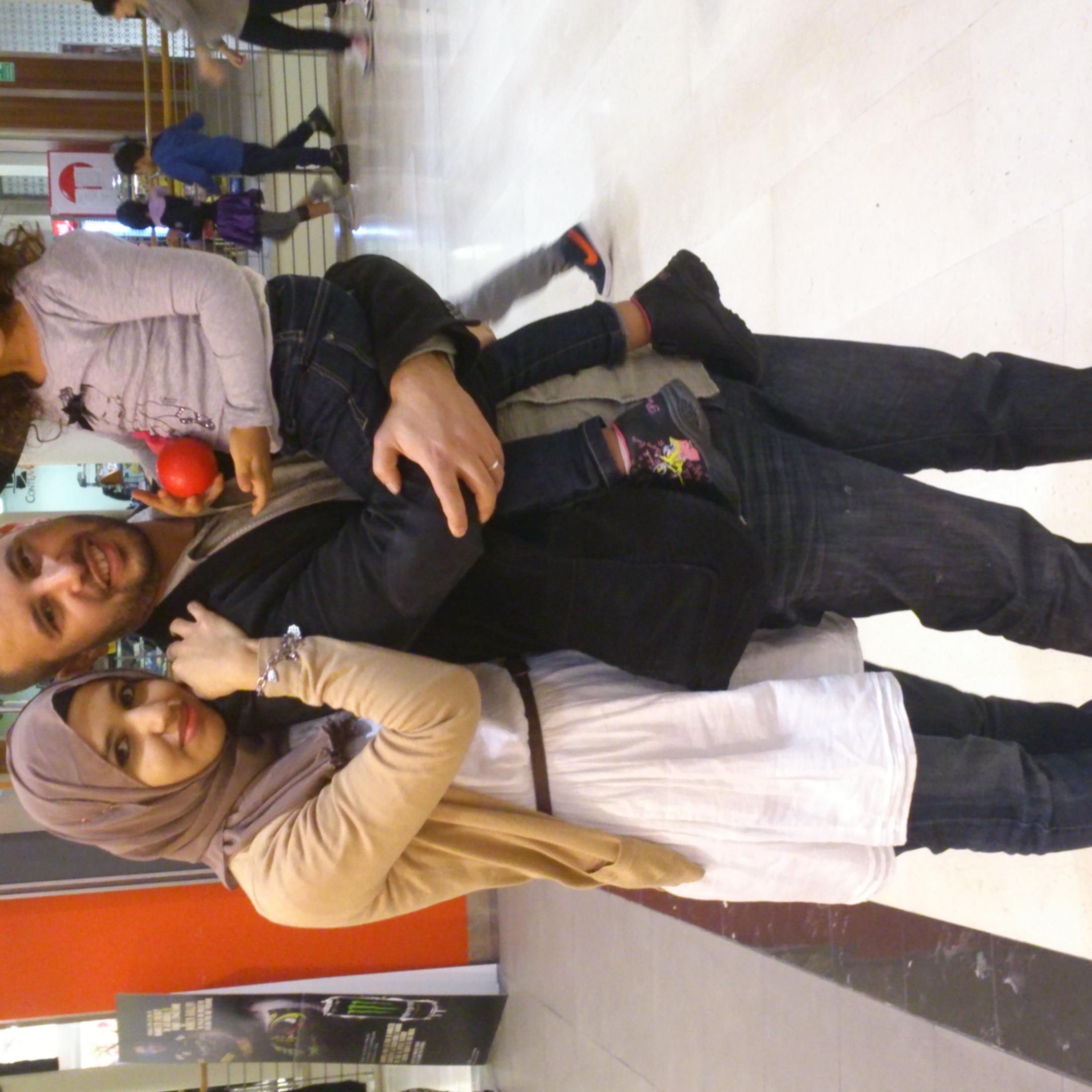 rakiyounesse's profile picture. Soltanto il viaggio è scritto, non la destinazione. Il futuro non è scolpito nella pietra; esso cambia costantemente in base alle nostre decisioni