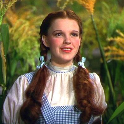 NoKansasAnymore's profile picture. ∰ Somewhere over the rainbow, way up high, there's a land that I've heard of once in a lullaby. ∰ #RP #WizardOfOz