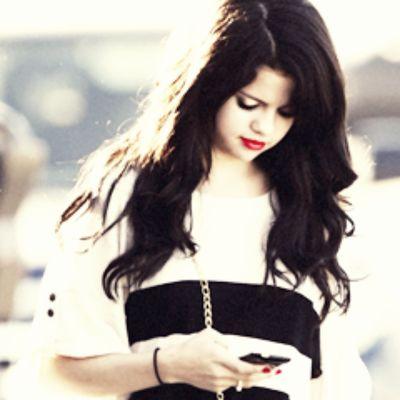 Selena Gomez * One Direction * Little Mix * Não tenho criatividade pra bio :3