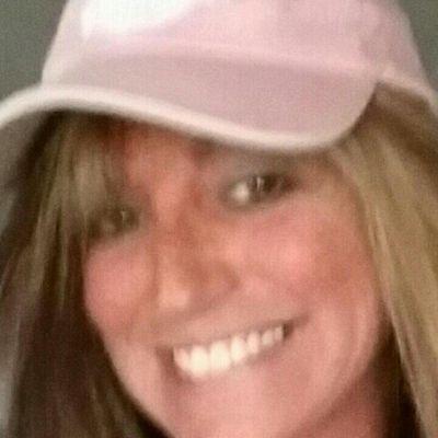 deannadlboland's profile picture. 