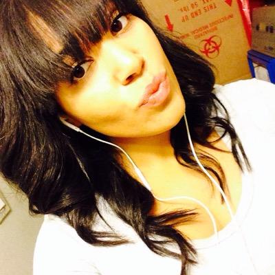 Mdme_Beth's profile picture. 