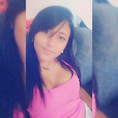 independente da situação meu sorriso não sai do meu rosto ✌