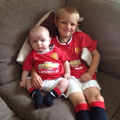 I've got two beautiful sons regan and oscar and a wonderful girlfriend jess and I love me football :D
