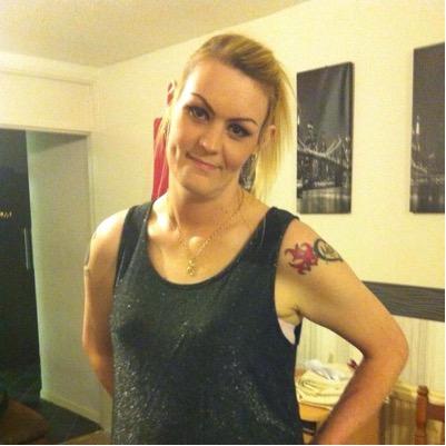 IM 31 FAE SCOTLAND BUT NOW LIVING IN ENGLAND WITH LOVE OF MY LIFE IM ⭐️R⭐️T⭐️I⭐️D⭐️ N ALSO LOVE MANCHESTER UNITED IF U WANT TO KNOW ANYTHING ELSE JUST ASK....