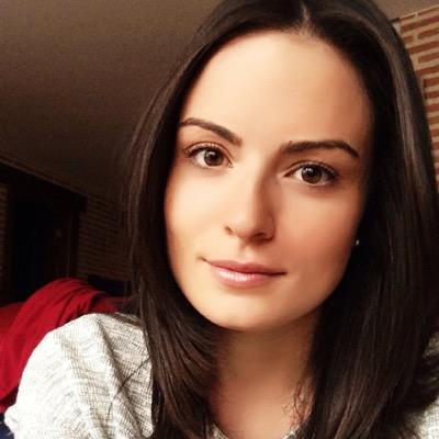 Licenciada en Química por la Universidad de Salamanca.