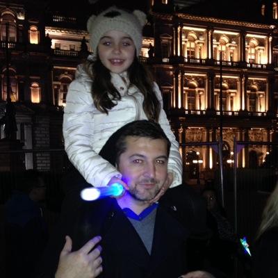 CraigcowlesC's profile picture. family first, everything else a close second