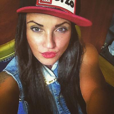 Loooogin Profile Picture