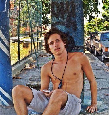 se envolve e libera os likes!