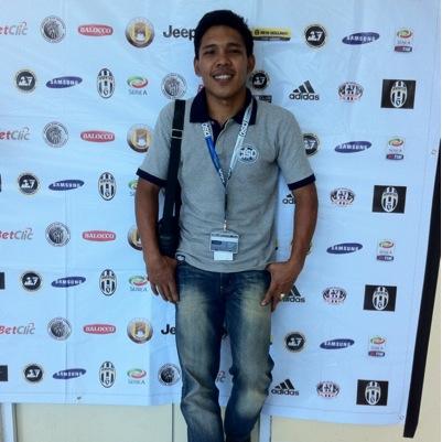 owner & Founder @Central_artGRC | keranjingan jadi Vocalist @BandKemarenSore hanya serius disaat bercanda