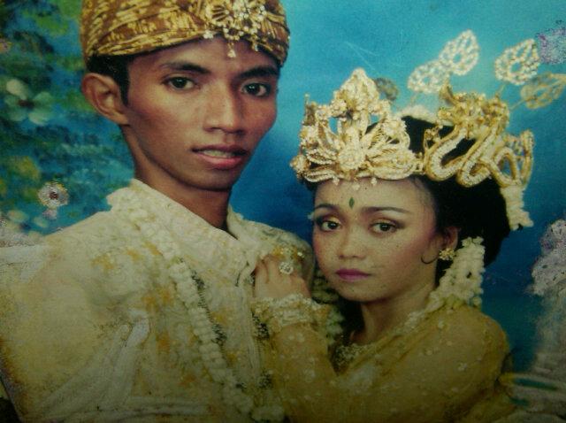 ku yakin suami ku lebih menyayangi kluarga kecil ini.dibanding kesenangan Ϟƴä di luar sana..lindungilah keluarga kecil kami ýåçћ اَللّهُ.