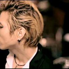 Acidblackcherry歌詞画像 真っ直ぐに駆け出す 晴れ渡る青空が眩しい 追い風に煽られ 新しい旅が始まる いつかまた会えるよう 振り返らずに明日へ向かうよ Good Luck My Way 信じる道へ Good Luck My Way ラルク Http T Co Yflimlyjvt