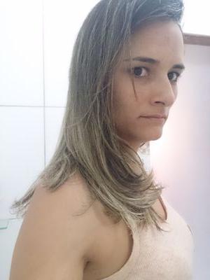 Pra pessoa certa você sempre será tudo, mas pra pessoa errada tu nunca serás o suficiente...