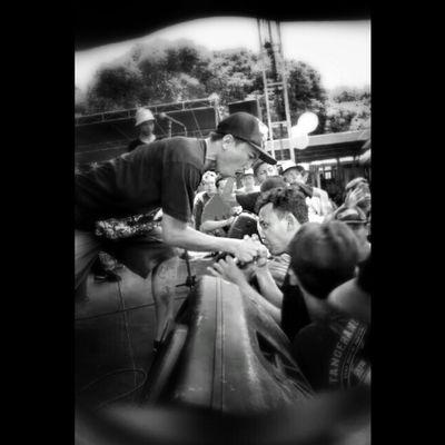 front man @BeruangKutubHC
