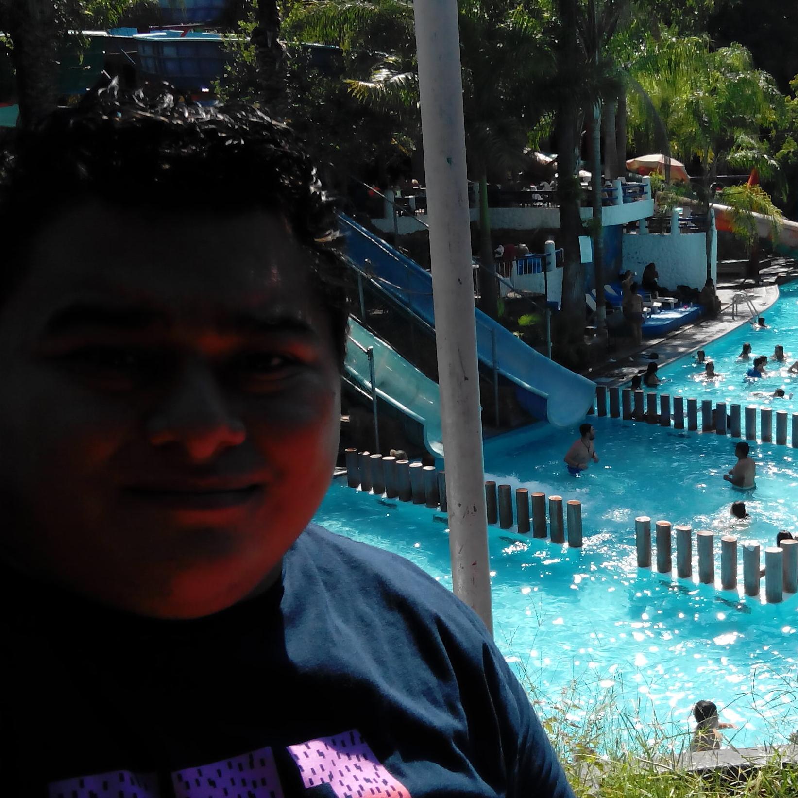 UlyssesLti's profile picture. Estudiante de la Lic. en Tecnologias de la Información, Hobby Edicion de videos, fan de lo innovador y para mi el Valor agregado debe ser una pizca de humor :D