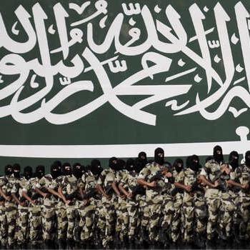 أحب وطني ثم الهلال