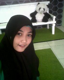 17 Mei 1994
Viieviie Dhelphy Liestyaa 

add my facebook,
http://t.co/2Nqvbdlfun