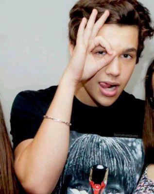 Mahomie , Liar , Semi-deusa , Potterhead.. FOLLOW ME