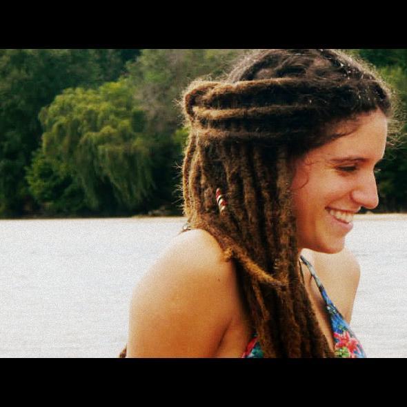 Estudiante de Trabajo Social. Vegetariana y feminista, las rastas son puro adorno.