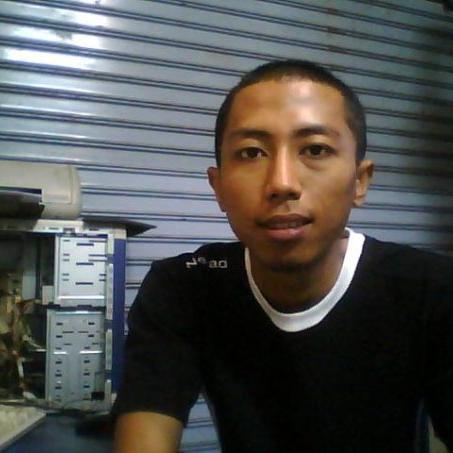 r_soepriatna's profile picture. Pantang pulang sebelum dikasih ongkos