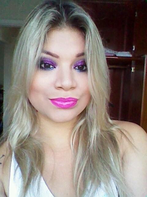 Grata a Deus!Apaixonadissima pelo meu Carlos Meneses..mãezona da Manu.Família é tudo!