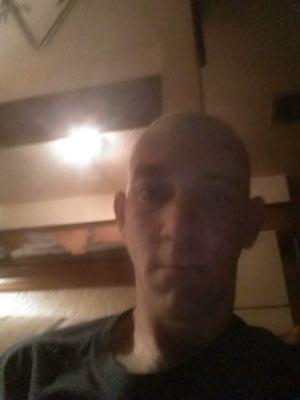 hi my name is brad I am a hardcore gamer my game tag is manhuntgamer55 add me on ps4