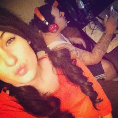 Repect me & ill respect you Cassandra Marie Venero | 20| Aries | cuban  | husband -@realdoninfa ♥