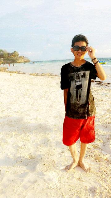 I AM NOT PERFECT BUT I AM LIMITED EDITION JUST ONE IN THE WORLD.