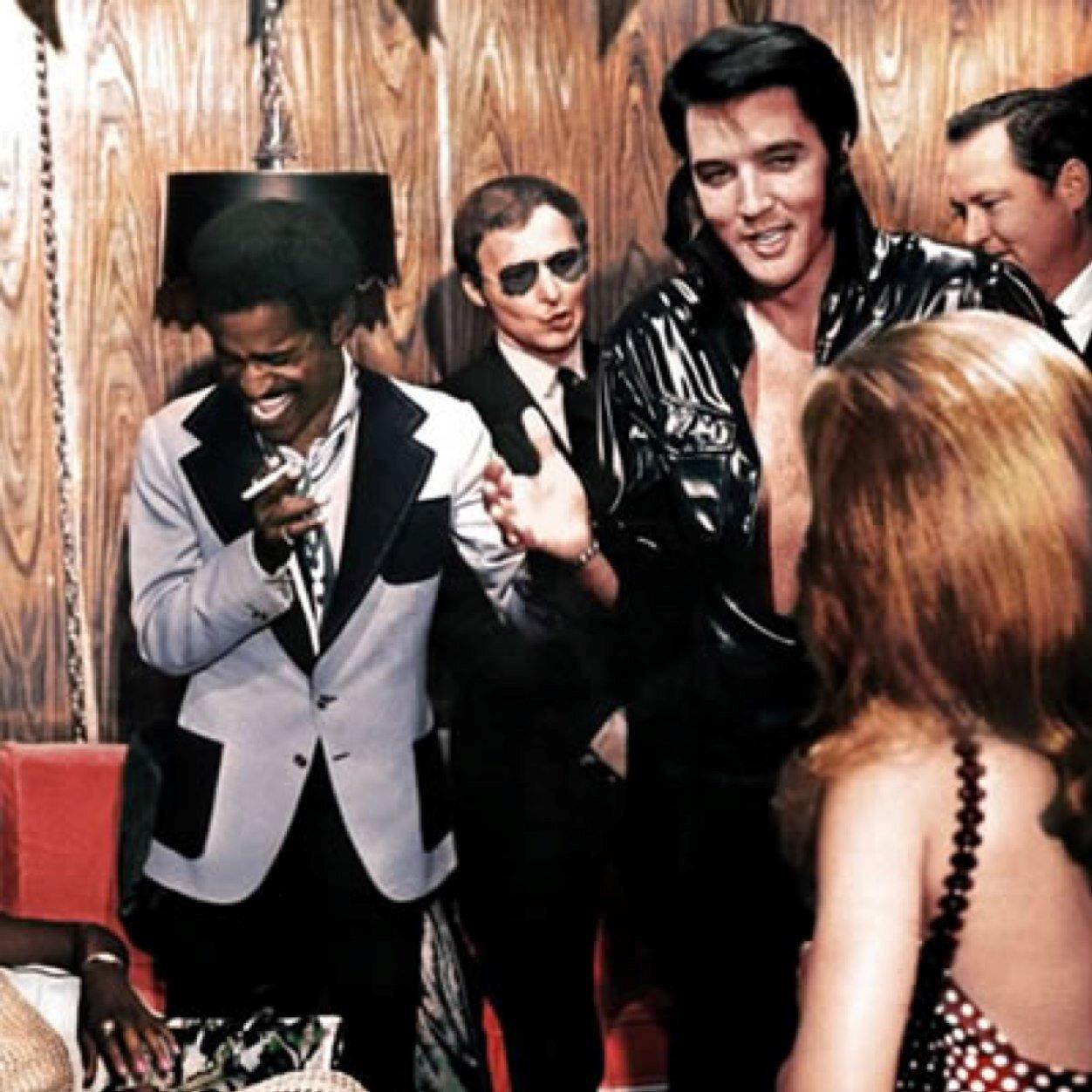 SnnFWRLD's profile picture. Irrelevant