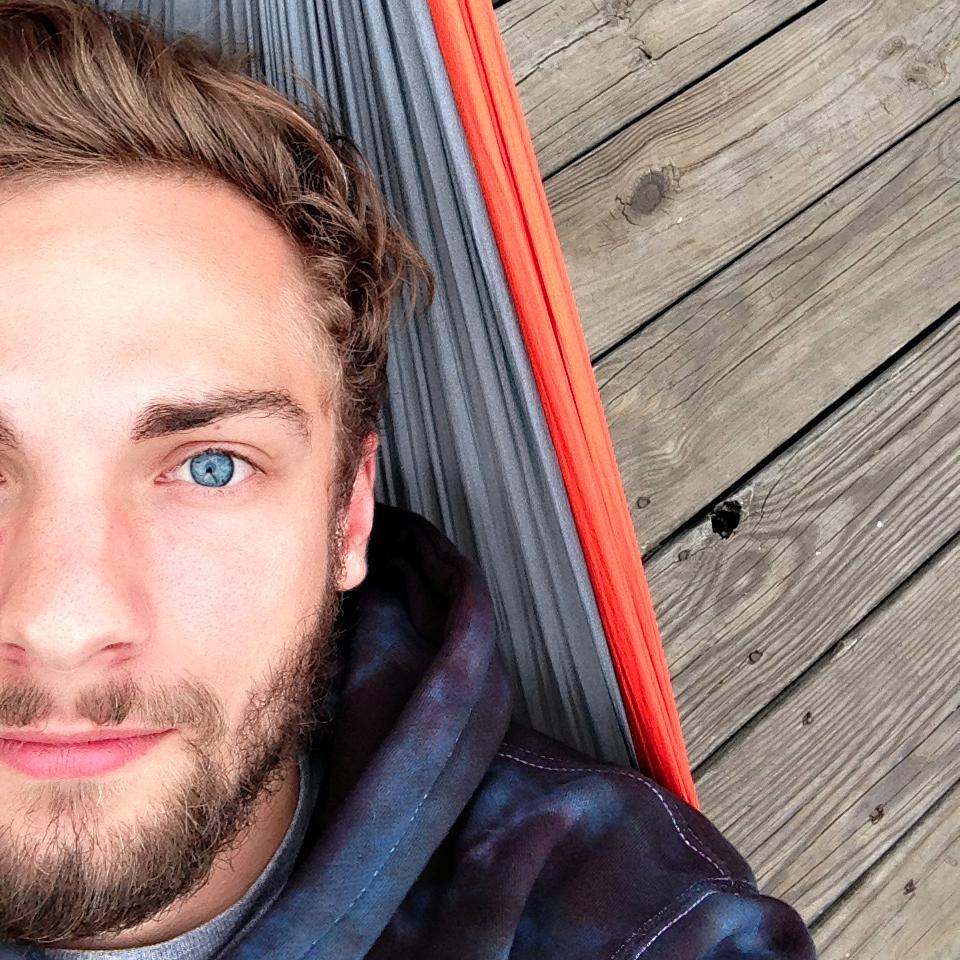 samadamjohnson's profile picture. Making things for people I want to meet.