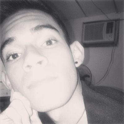 Hola me Llamo manuel me dicen manù, Me gusta el fùtbol y el skate es algo bien dame tu respùesta
Îs:croacìa,Brasìl,Alemanìa♥.