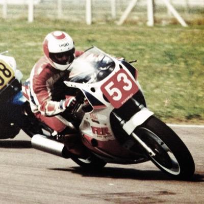 Photographer/ content consultant. Studio build. 30+ years experience across many sectors . Used to love racing motorcycles.