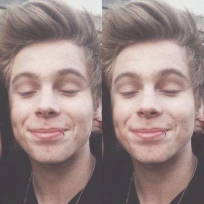 follow @starshinelucas bc she gave you this free follow !!