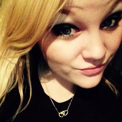 Just a small town girl who loves her life to the fullest.! Allex McDaniel has the key to my heart.! (: