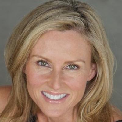 DesignByLLB's profile picture. 