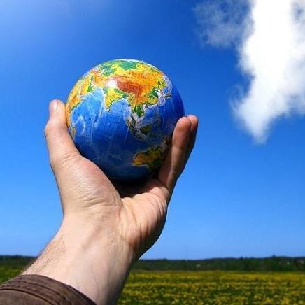 WebglobalLina's profile picture. 