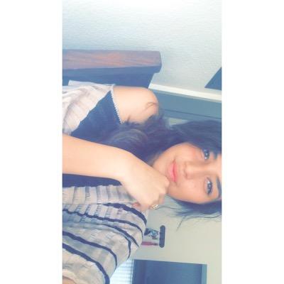 15Lexxxi's profile picture. ⚾️|CHS| #15✨