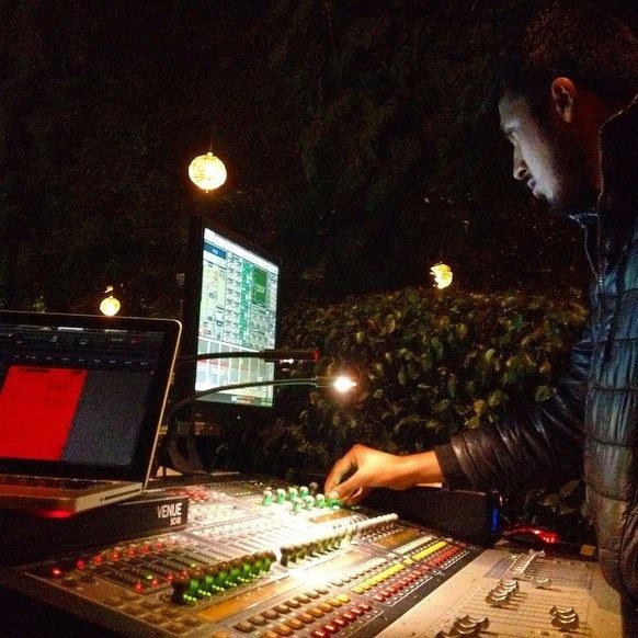 Live Sound Engineer,Musician,Faders,Knobs