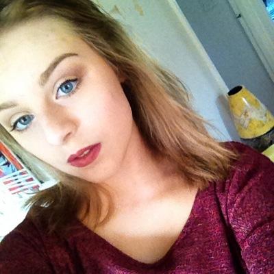 Media Makeup Student and Qualified Hairdresser. 18.