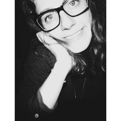 Hi! I'm 16 and i love music, volleyball and hunger games :)