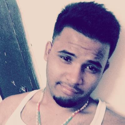 crazy boy 
cricket lover 
MSDIAN ( MS DHONI FAN )
Thala Fan 
kik username is ryandubier2517 u can snapchat me on ryandubier