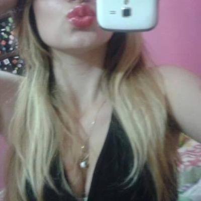 e éah assim um dia após o outro , foi o qe eu ouvi dizer ✌️✌️  . instagram - GRAZIISILVA . Grazi Silva 23 anos . ccb .
