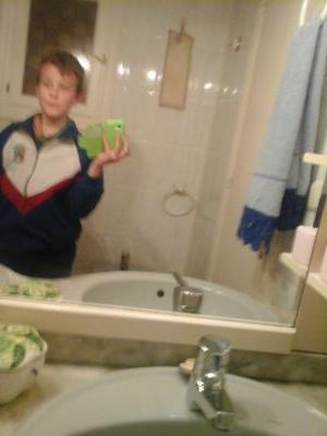 yeee soy alejandro XD en istagram con mas de 800 seguidores jJaja seguirme ;) me llamo en ista smile_222play