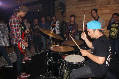 WA :081233793391 Fb : tintusandri@rocketmail.com | @STCsurabaya1 | Drummer @officialbh_ ig: tintusandri | renaultjawatimur