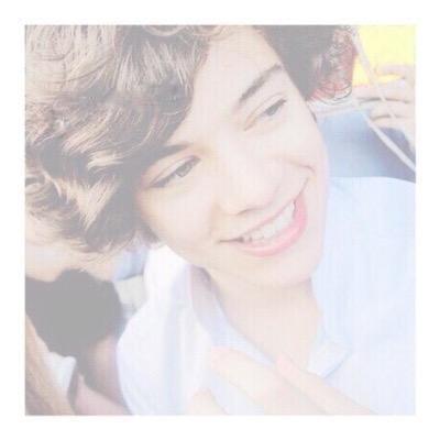hiii! send me a cute message for someone and i'll tweet it to them anonymously :D