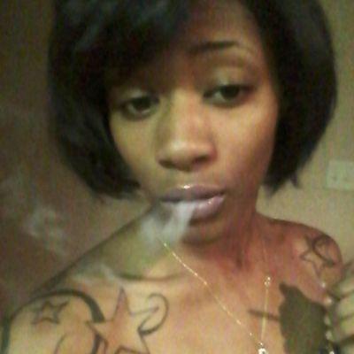 #Stoner (kik:missybabe15) (IG: missy_femme )